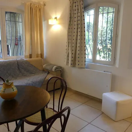 Rez De Jardin Au Calme Et Proche * Mandelieu-la-Napoule